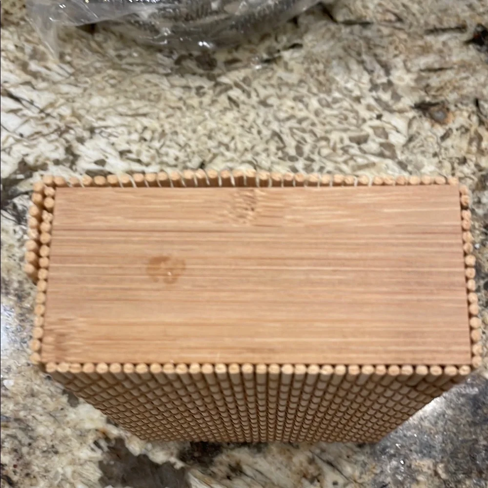 doTERRA Natural Woven Box - Picture 3 of 10